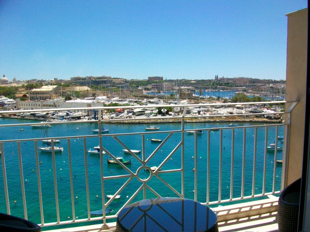 Bayview Hotel By St Hotels Gzira Esterno foto